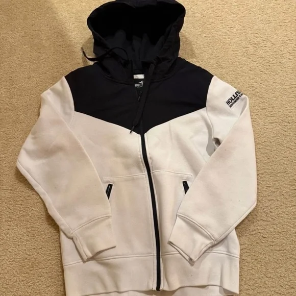 Hollister Youth Black and White Hoodie - Picture 1 of 2